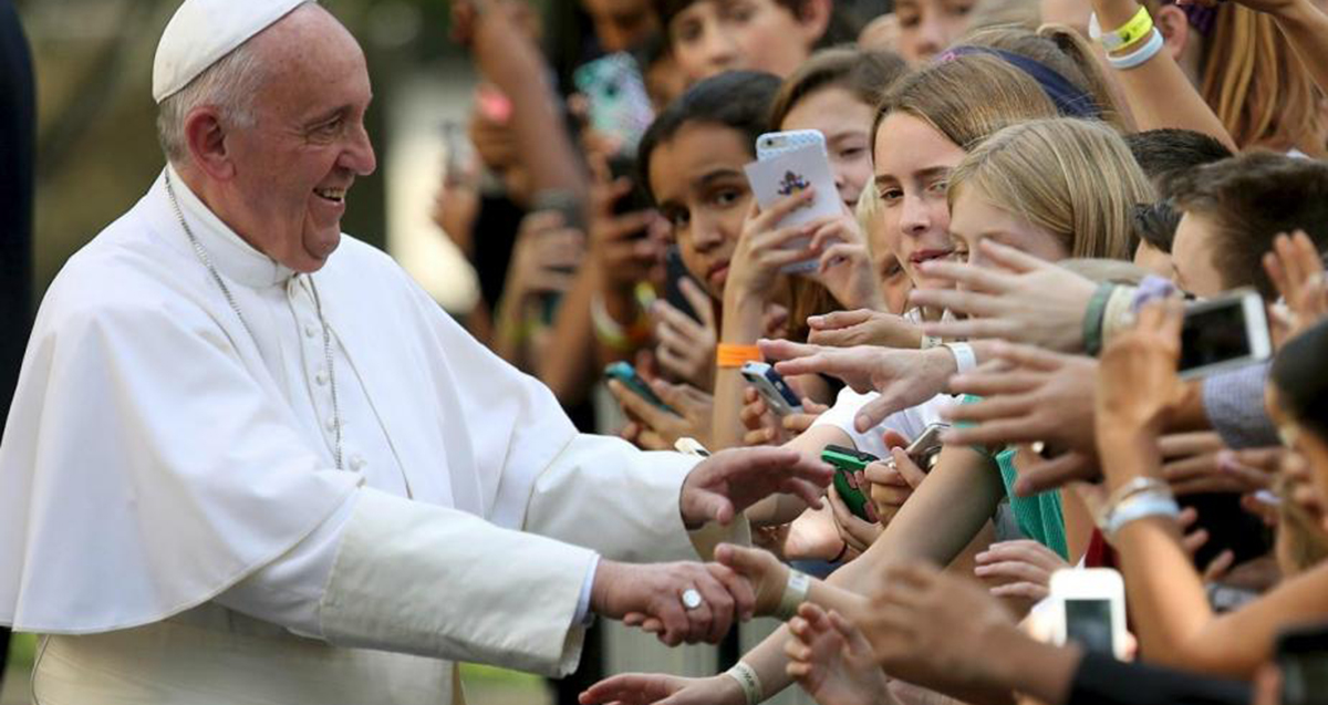 O que vai vestir o Papa Francisco em Lisboa? É burel e português, com  certeza, Jornada Mundial da Juventude