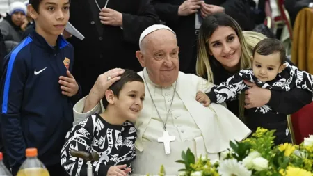 Eucaristia e almoço do VII Dia Mundial dos Pobres