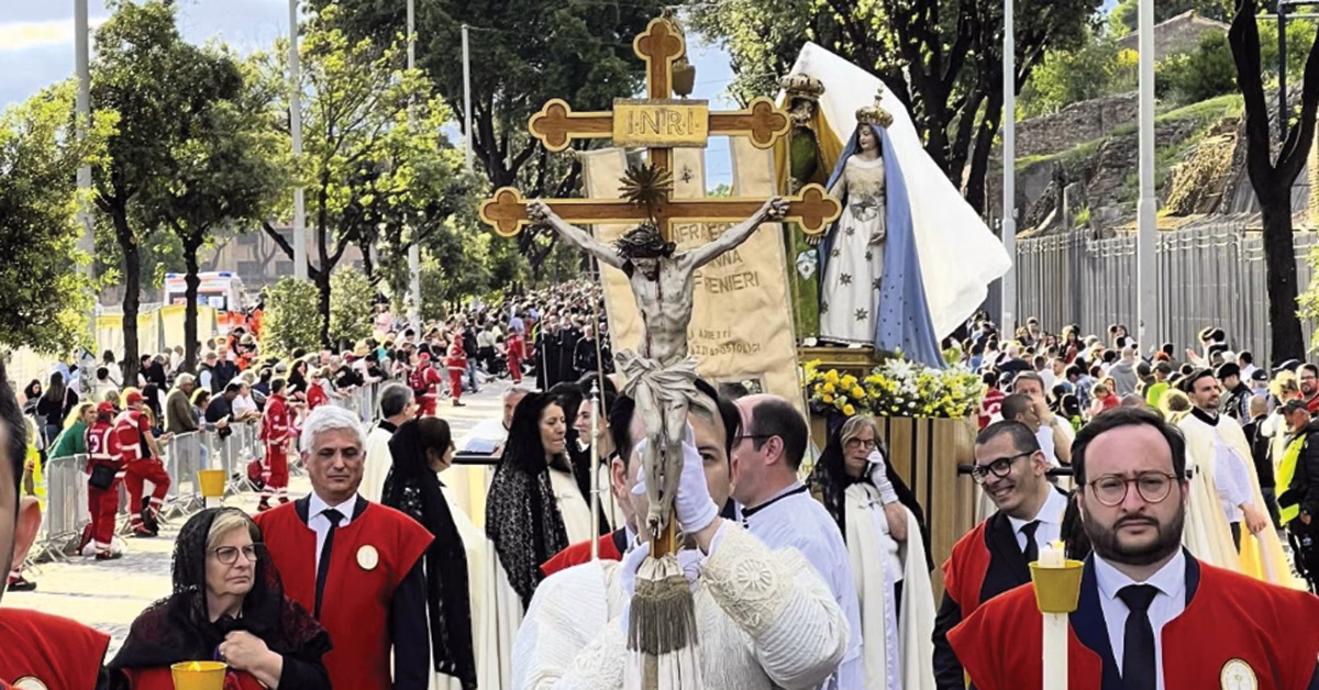Jubileu das Irmandades: Cristo de Mafra abriu procissão
