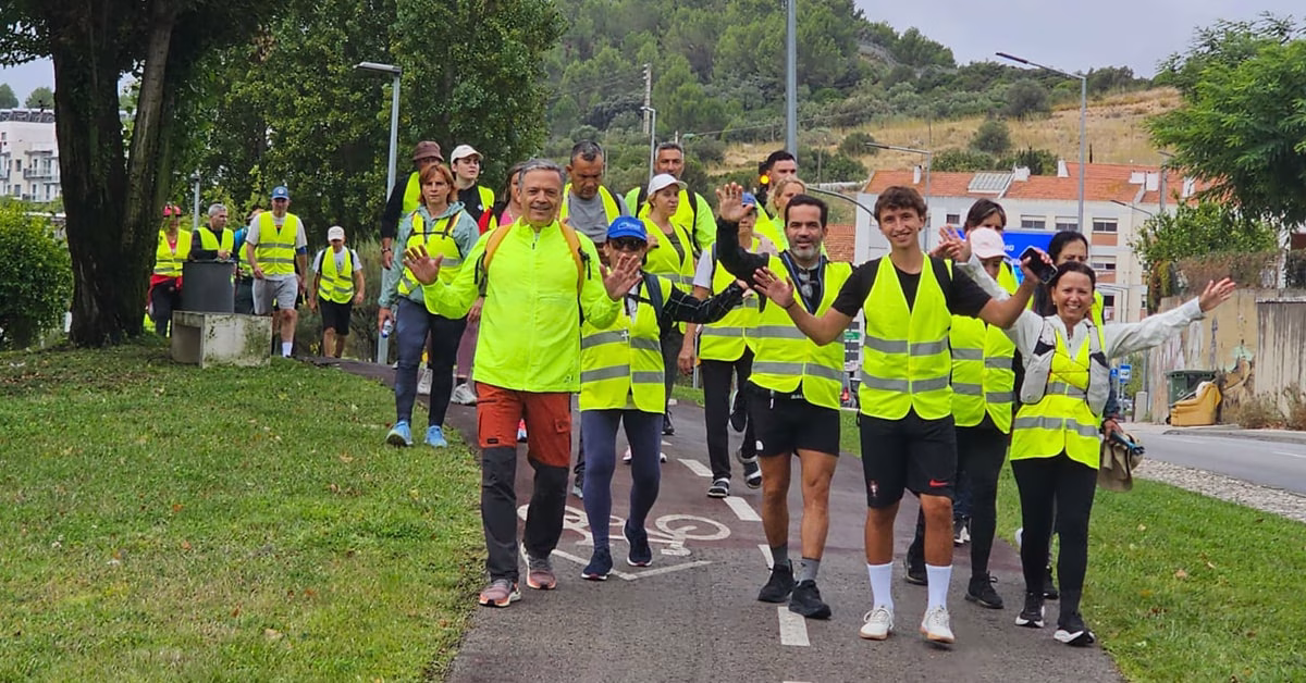 Peregrinos a caminho de Fátima