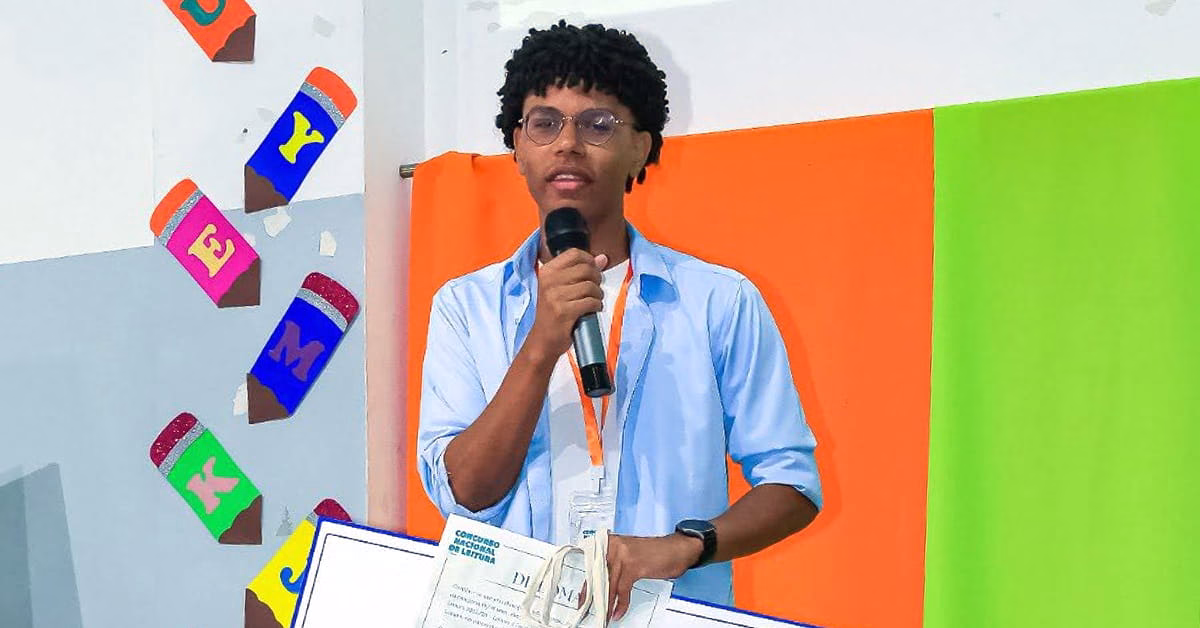 Aluno salesiano João Edras Cardoso vence Concurso de Leitura de Cabo Verde 2026