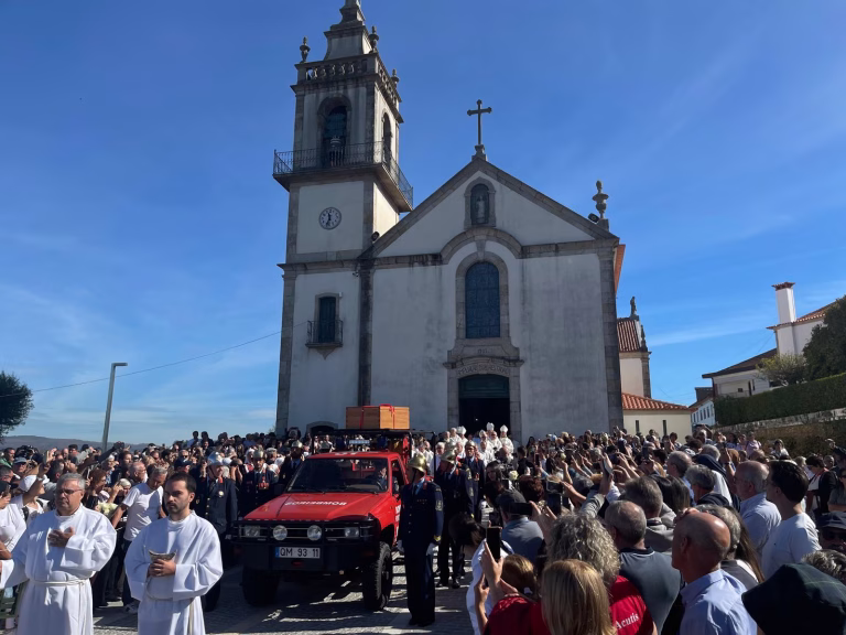 Restos mortais da Beata Alexandrina trasladados para o novo Santuário Eucarístico de Balasar
